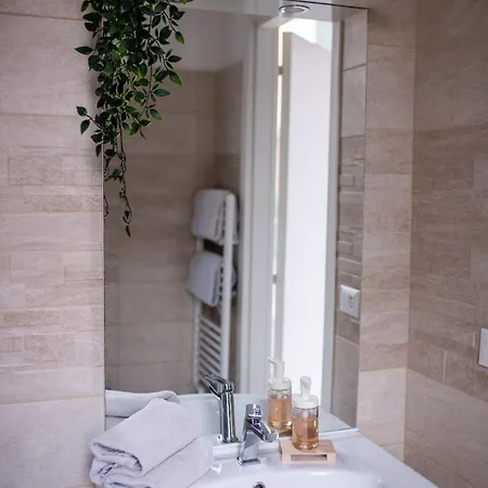 아파트 Travel